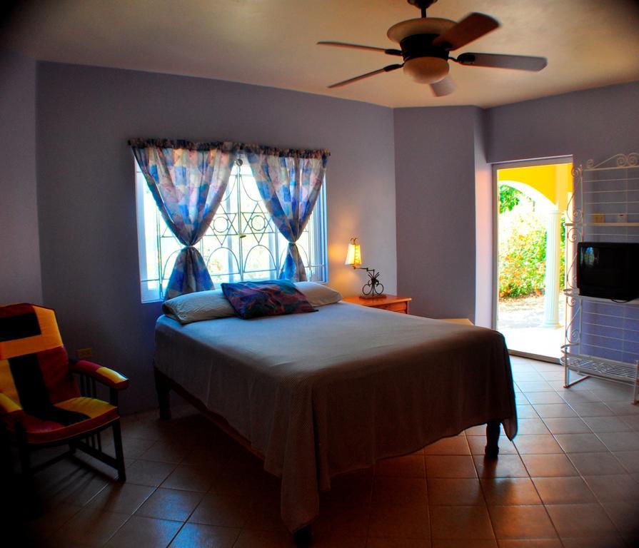 Jah Freedom Hotel Negril Szoba fotó