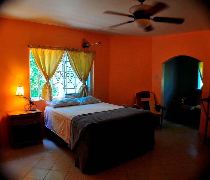 Jah Freedom Hotel Negril Kültér fotó