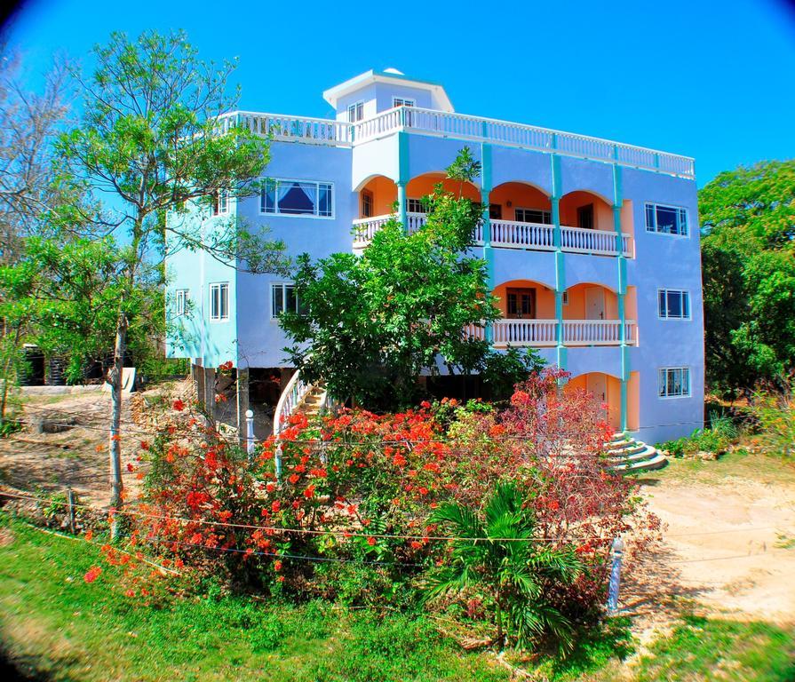 Jah Freedom Hotel Negril Kültér fotó