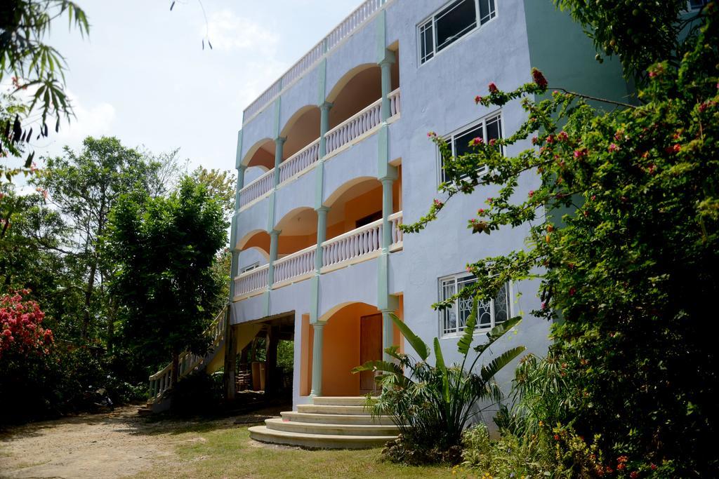 Jah Freedom Hotel Negril Kültér fotó