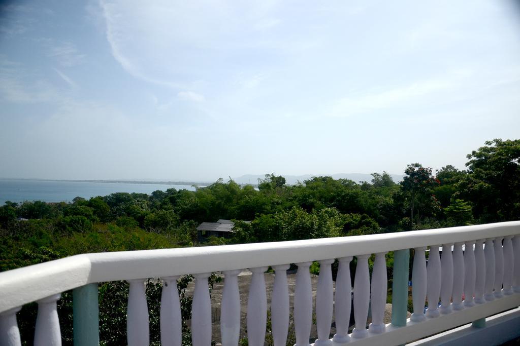 Jah Freedom Hotel Negril Kültér fotó