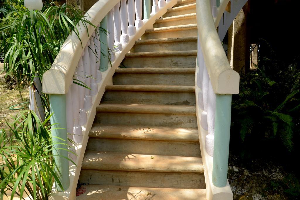 Jah Freedom Hotel Negril Kültér fotó